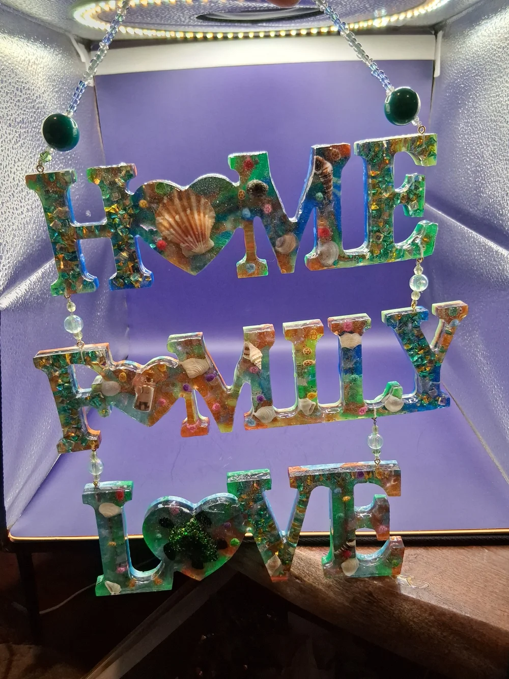 HOME FAMILY LOVE Resin Hanging Wall Art - Multicolor